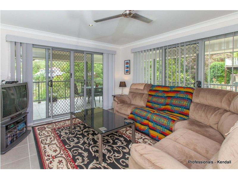 7 Erebus Court, Eagle Heights QLD 4271