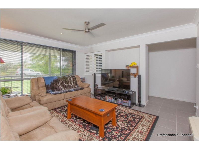 7 Erebus Court, Eagle Heights QLD 4271