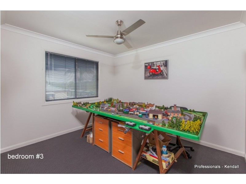 7 Erebus Court, Eagle Heights QLD 4271