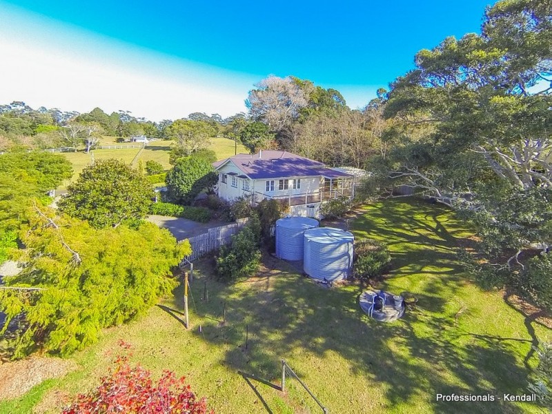 27 BENOWA DR, Tamborine Mountain QLD 4272