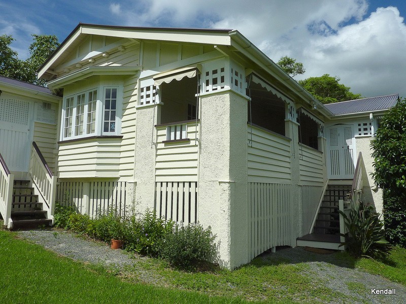 27 BENOWA DR, Tamborine Mountain QLD 4272