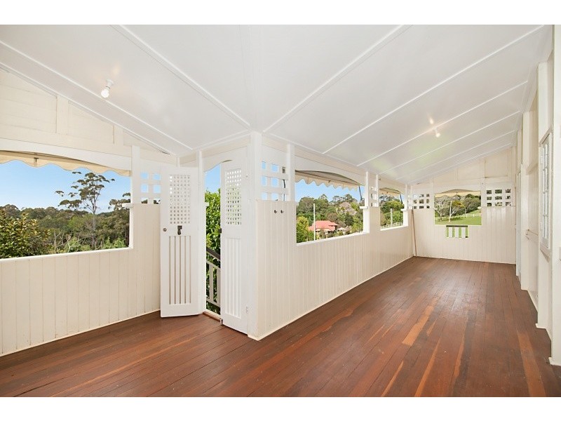 27 BENOWA DR, Tamborine Mountain QLD 4272