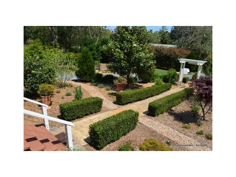 109 Sierra Drive, Tamborine Mountain QLD 4272