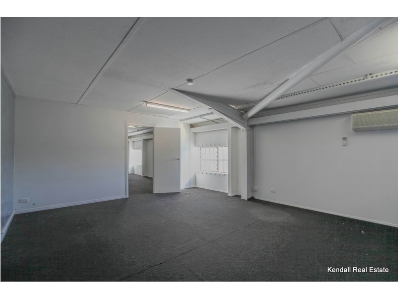 unit 1B / 131 Old Pacific Hwy, Oxenford QLD 4210