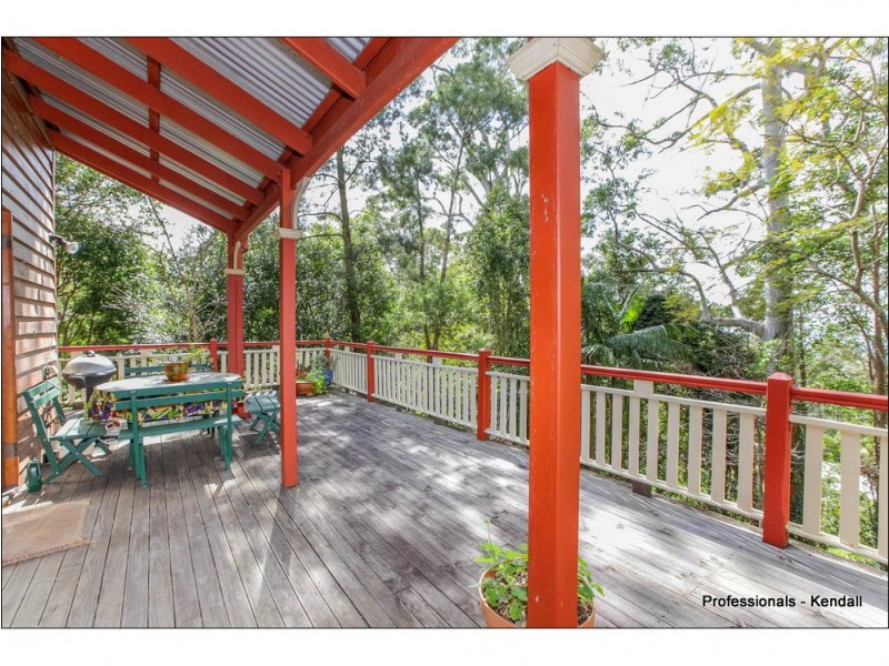 123 Contour Road, Eagle Heights QLD 4271