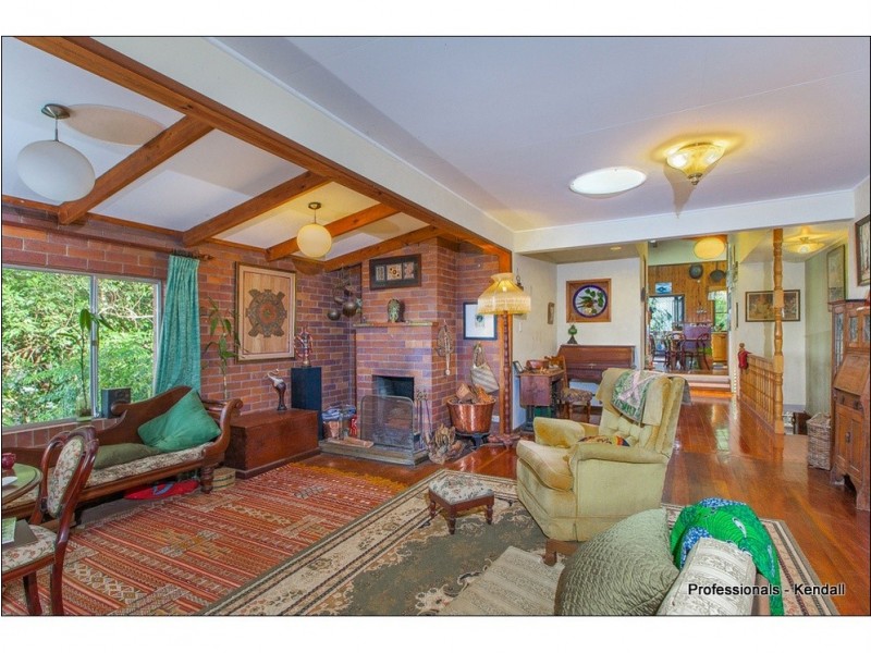 7 Moreton Bay Avenue, Tamborine Mountain QLD 4272