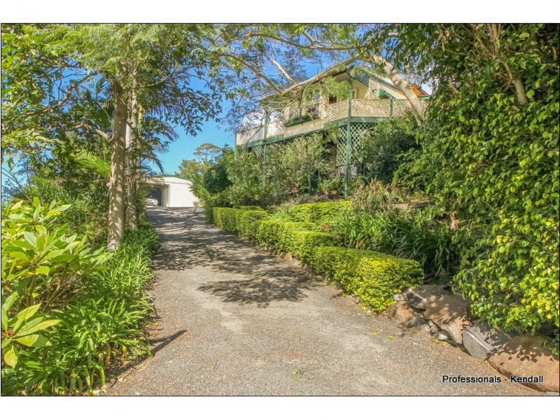 104 Contour Road, Eagle Heights QLD 4271