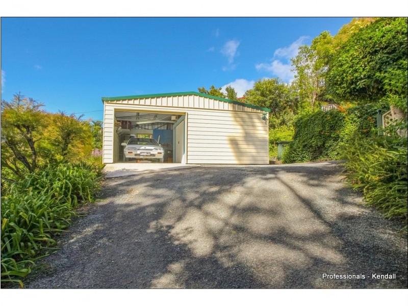 104 Contour Road, Eagle Heights QLD 4271