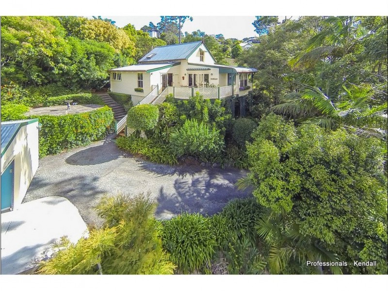 104 Contour Road, Eagle Heights QLD 4271