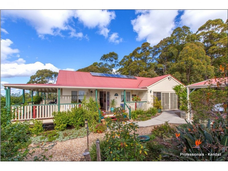 12 Sumatra Court, Tamborine Mountain QLD 4272