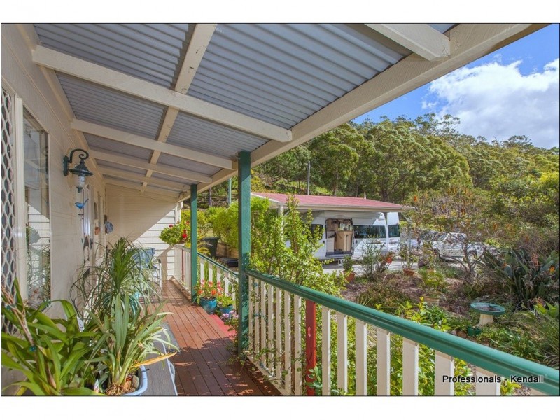 12 Sumatra Court, Tamborine Mountain QLD 4272