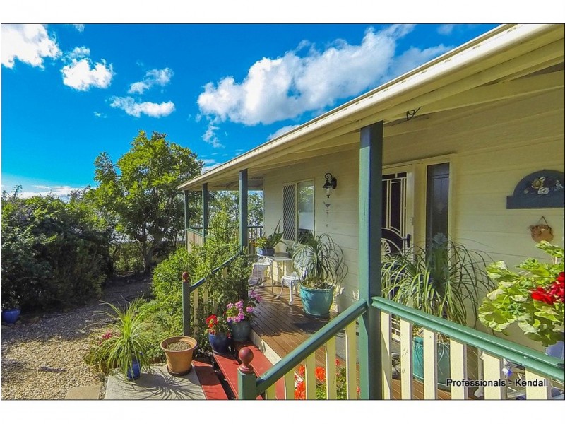 12 Sumatra Court, Tamborine Mountain QLD 4272