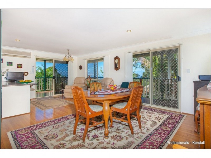 12 Sumatra Court, Tamborine Mountain QLD 4272