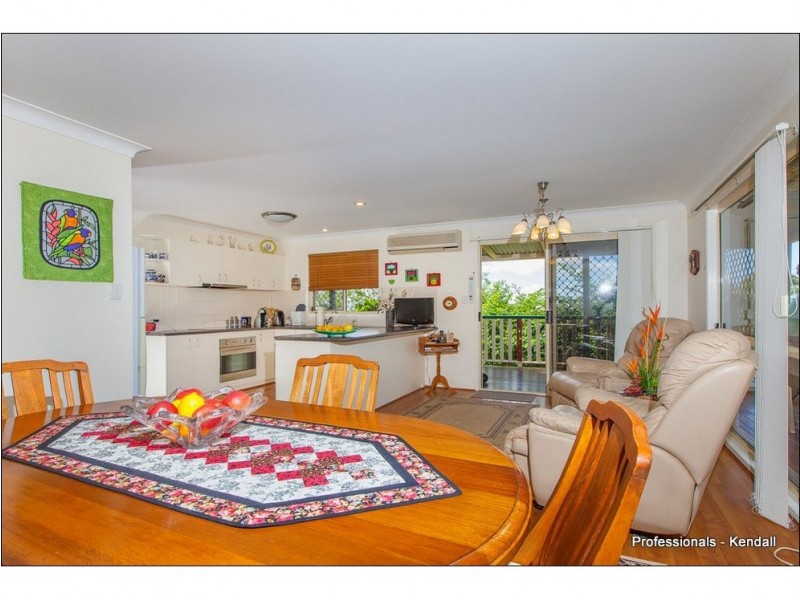 12 Sumatra Court, Tamborine Mountain QLD 4272