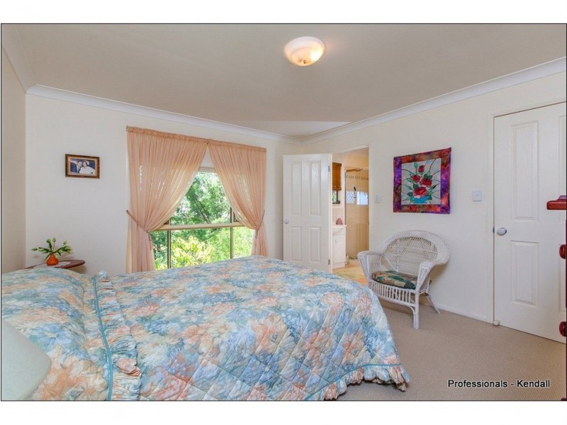 12 Sumatra Court, Tamborine Mountain QLD 4272