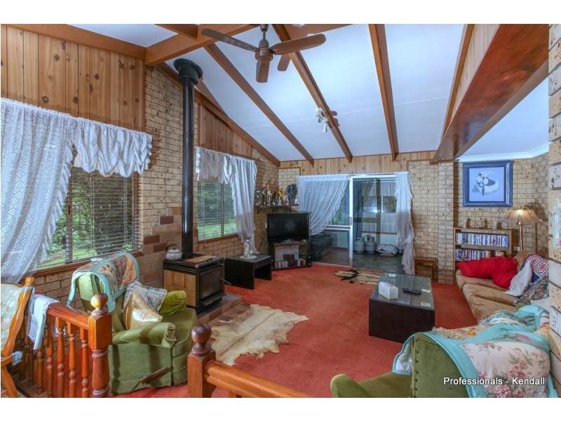 33 Siganto Street, Tamborine Mountain QLD 4272