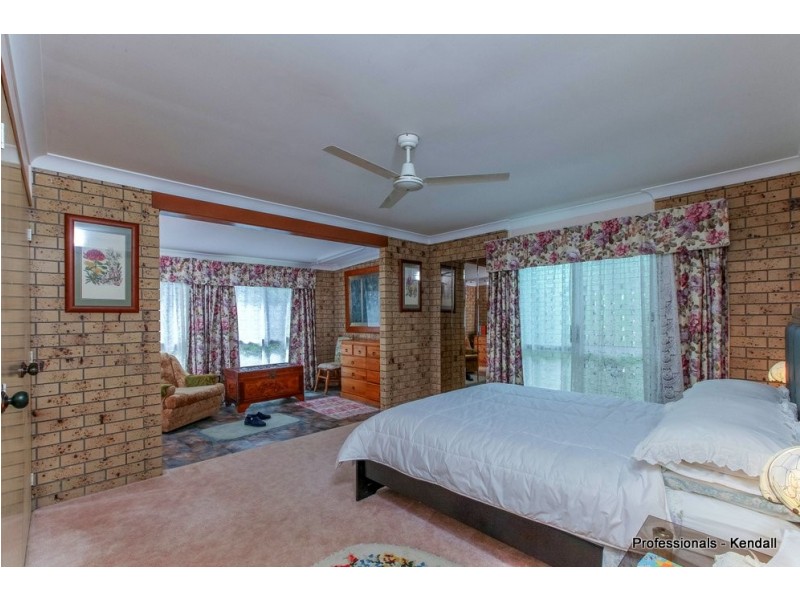 33 Siganto Street, Tamborine Mountain QLD 4272