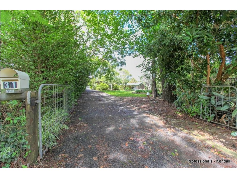 33 Siganto Street, Tamborine Mountain QLD 4272