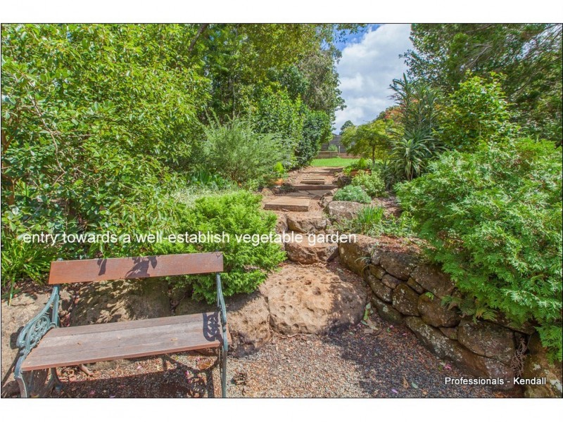 90 Main Western Road, Tamborine Mountain QLD 4272