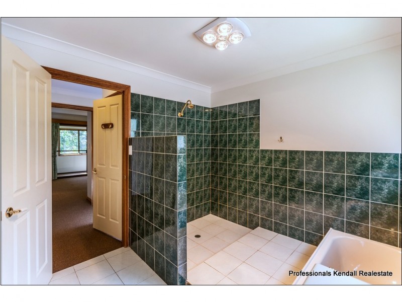 35 Magnetic Drive, Tamborine Mountain QLD 4272