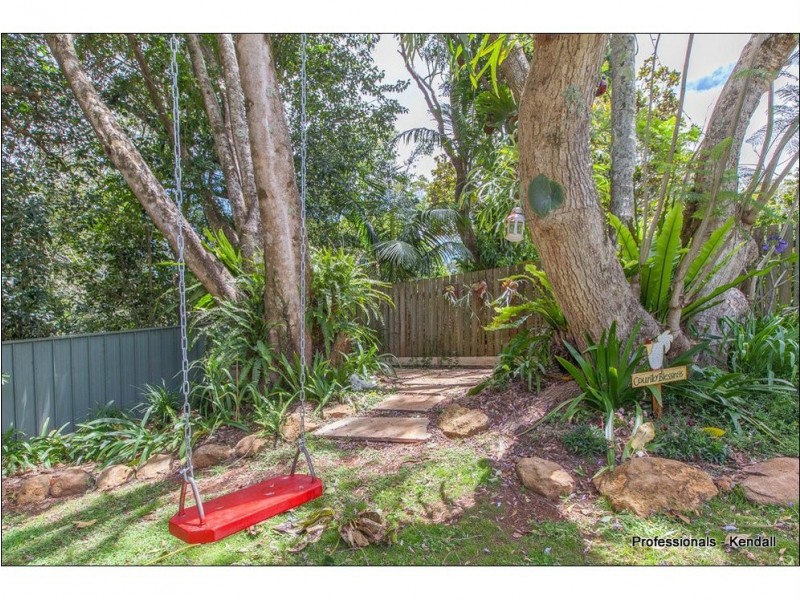 11 Beechmont Avenue, Eagle Heights QLD 4271