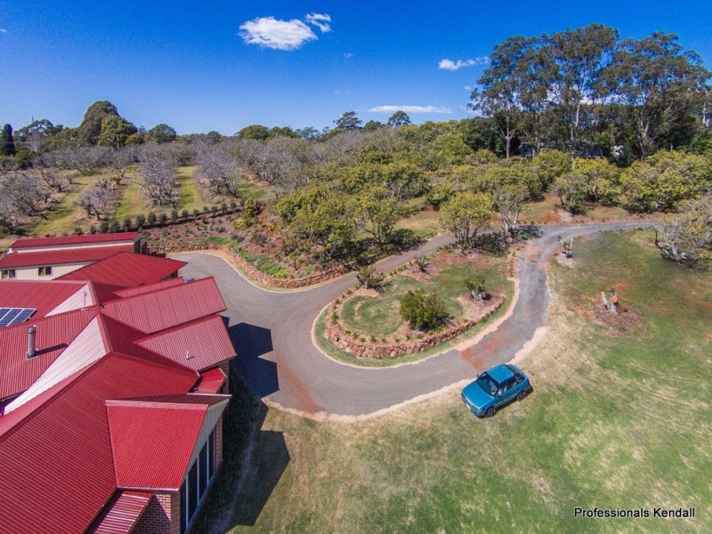 30 St Bernard Street, Tamborine Mountain QLD 4272