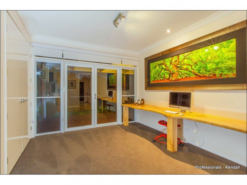 30 St Bernard Street, Tamborine Mountain QLD 4272