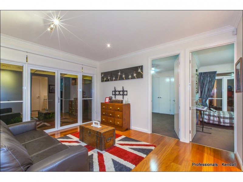 30 St Bernard Street, Tamborine Mountain QLD 4272