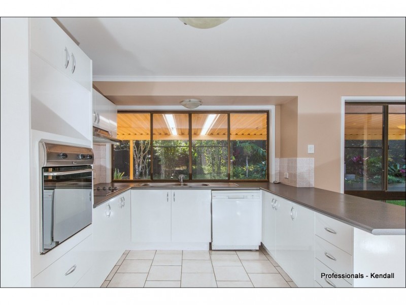 21 Freemont Drive, Tamborine Mountain QLD 4272