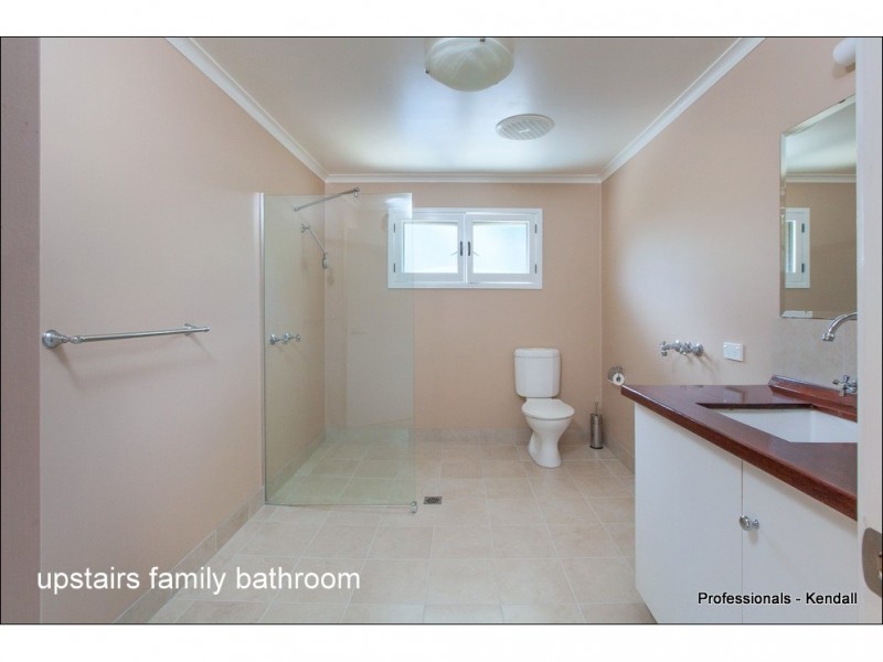 21 Freemont Drive, Tamborine Mountain QLD 4272