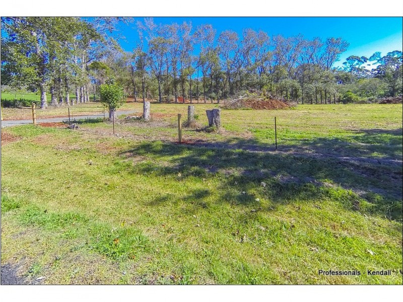46 Holt Road, Tamborine Mountain QLD 4272