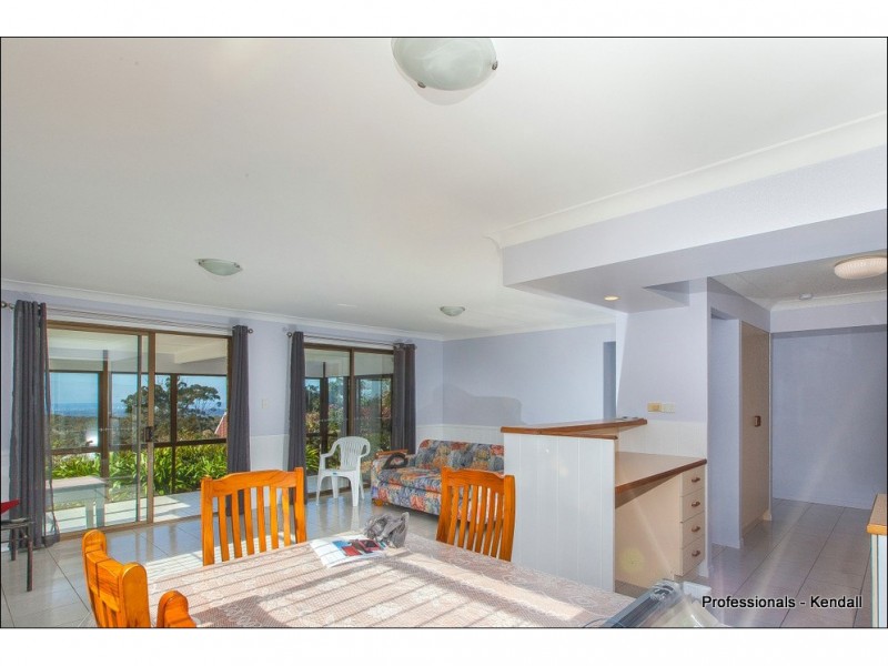 36 Paradise Drive, Eagle Heights QLD 4271