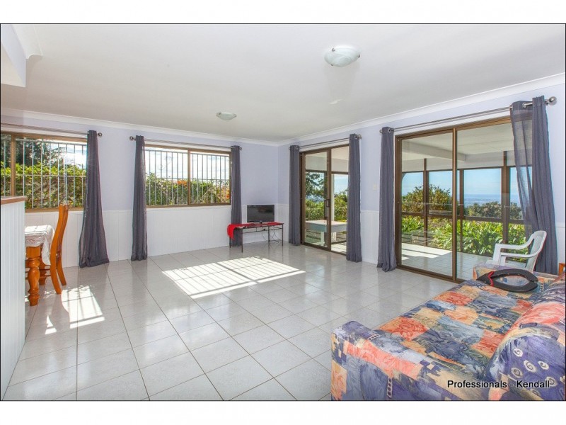 36 Paradise Drive, Eagle Heights QLD 4271