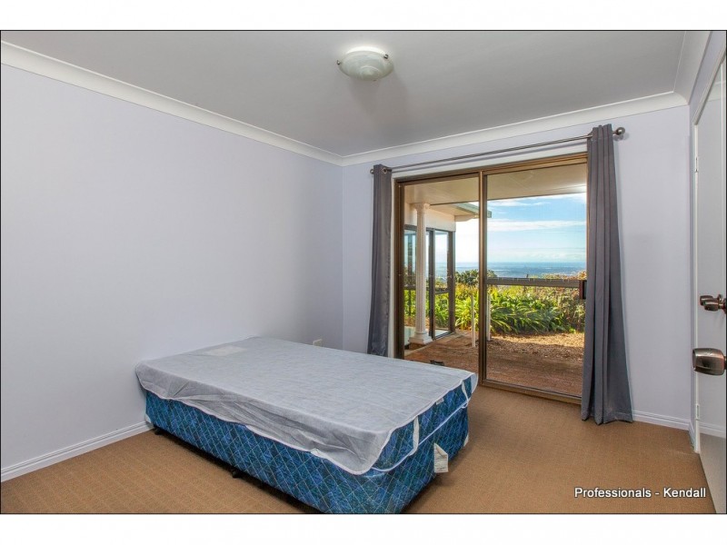 36 Paradise Drive, Eagle Heights QLD 4271