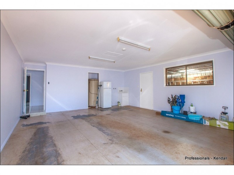 36 Paradise Drive, Eagle Heights QLD 4271