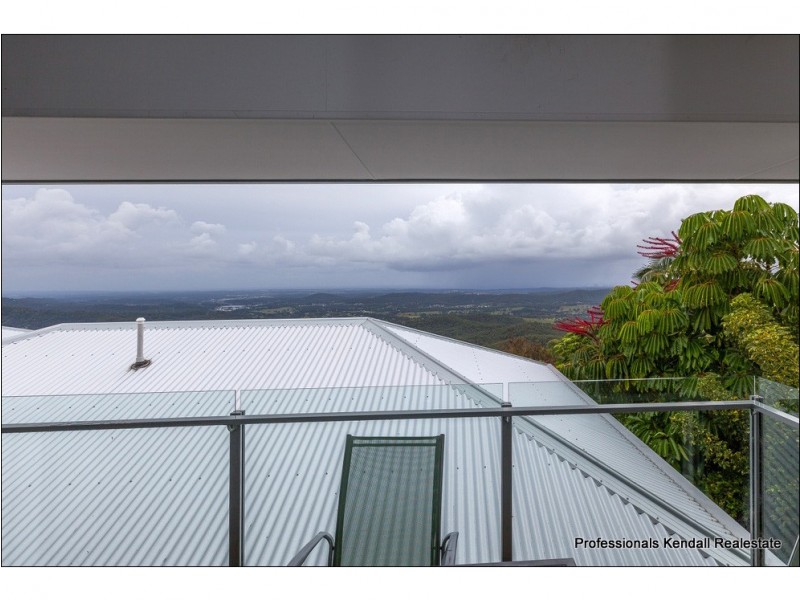 247 (cottage) Guanaba Rd, Tamborine Mountain QLD 4272