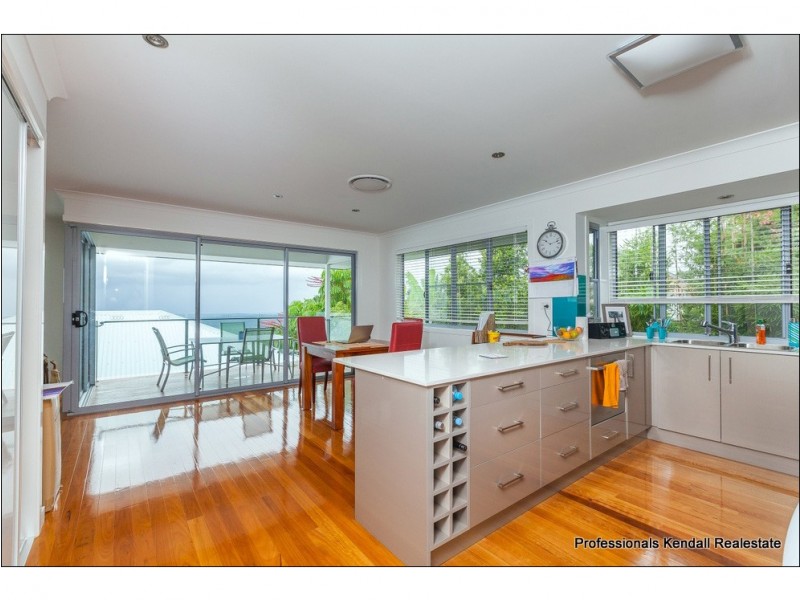 247 (cottage) Guanaba Rd, Tamborine Mountain QLD 4272