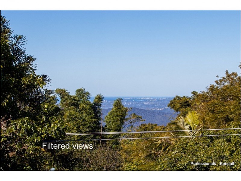 5 Tweed Heads Av, Eagle Heights QLD 4271