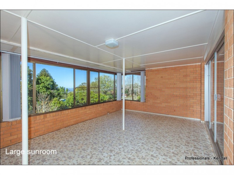 5 Tweed Heads Av, Eagle Heights QLD 4271