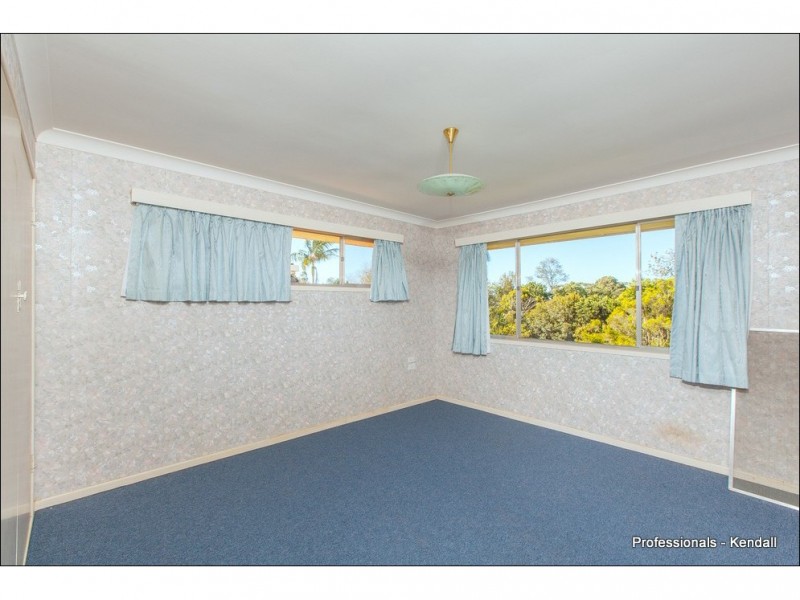 5 Tweed Heads Av, Eagle Heights QLD 4271