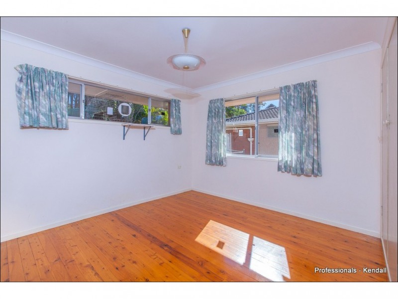 5 Tweed Heads Av, Eagle Heights QLD 4271