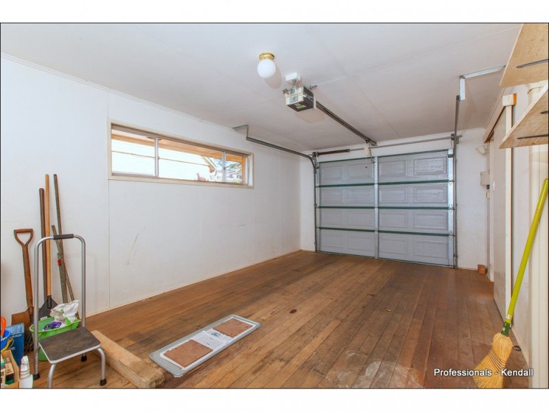 5 Tweed Heads Av, Eagle Heights QLD 4271