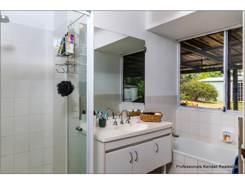 16 Sequoia Drive, North Tamborine QLD 4272