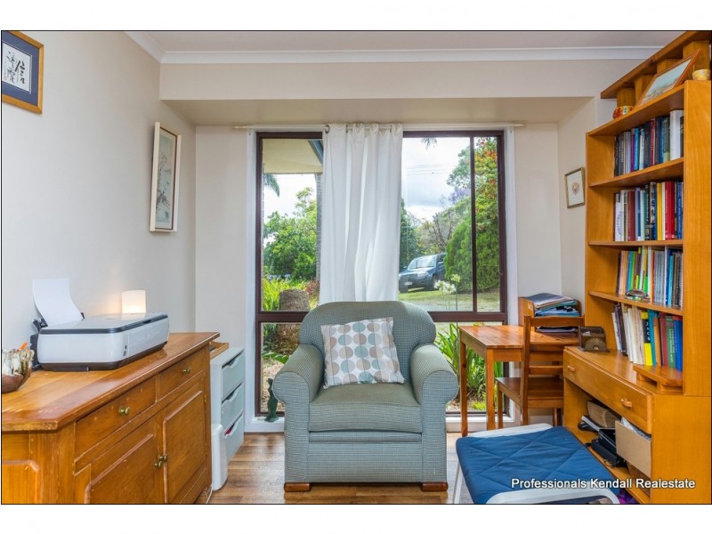 16 Sequoia Drive, North Tamborine QLD 4272