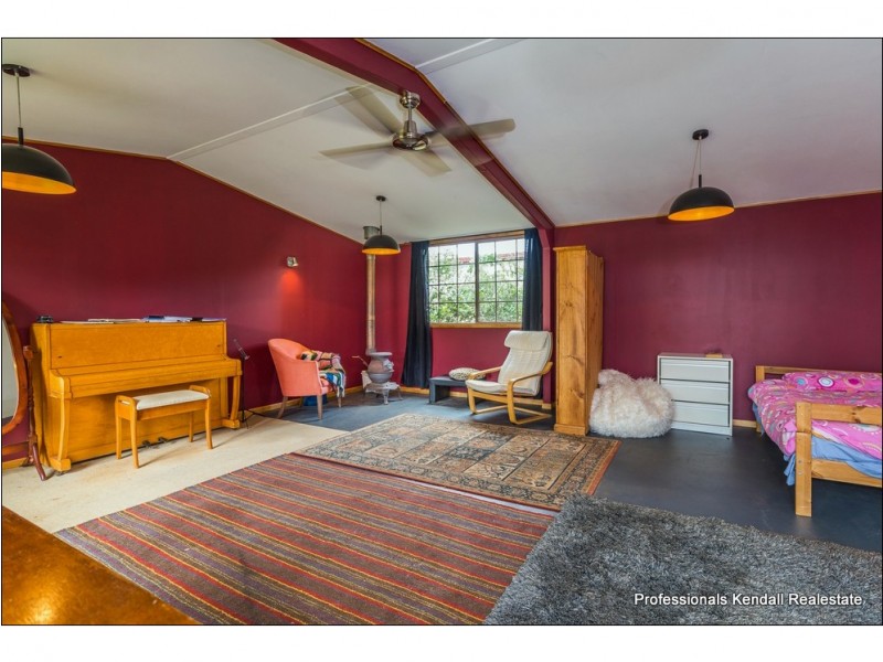 16 Sequoia Drive, North Tamborine QLD 4272