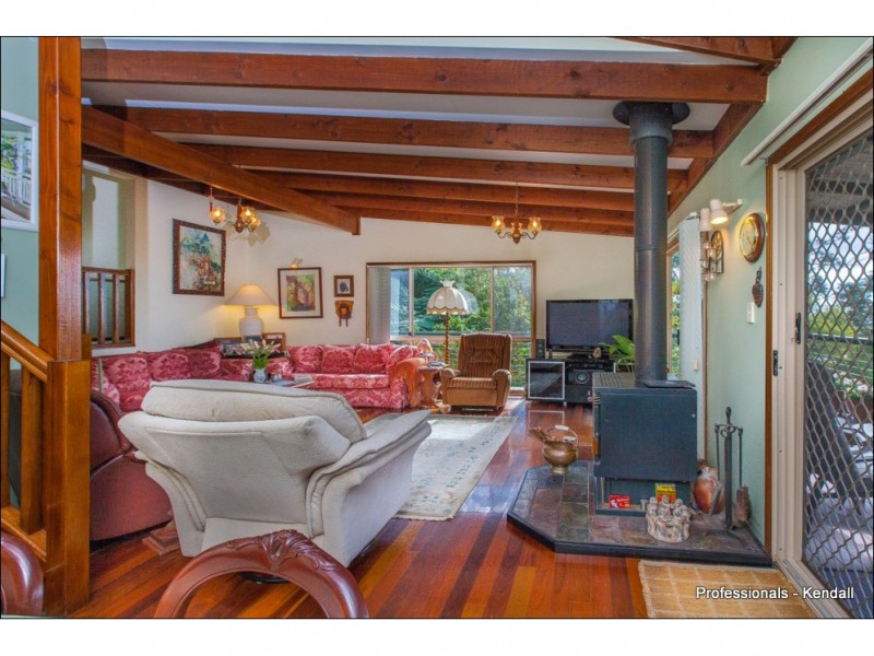 67 Contour Road, Tamborine Mountain QLD 4272