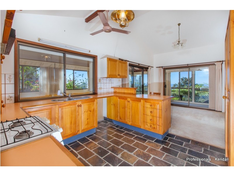 28 Paradise Drive, Eagle Heights QLD 4271