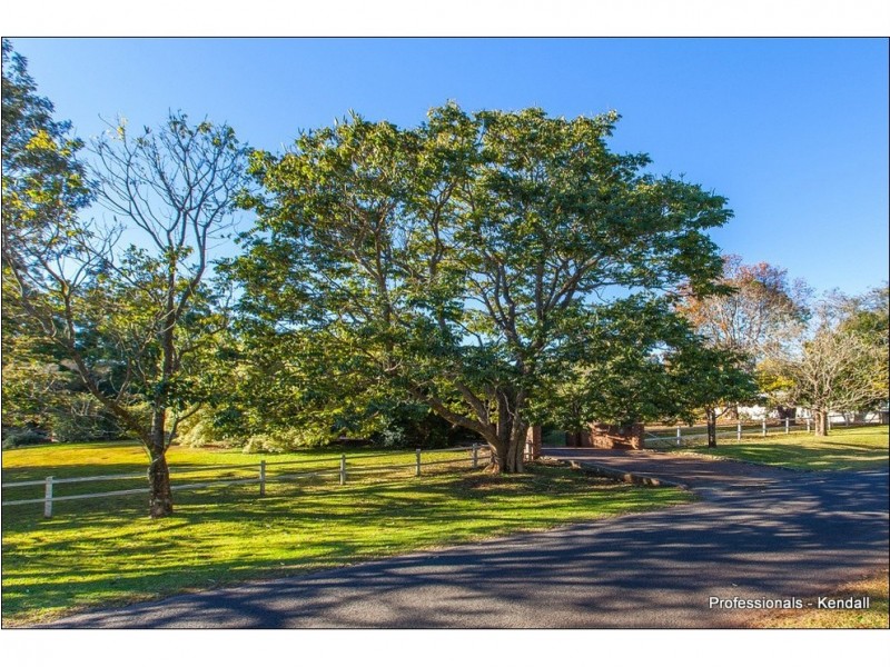 16 Biano Road, Tamborine Mountain QLD 4272