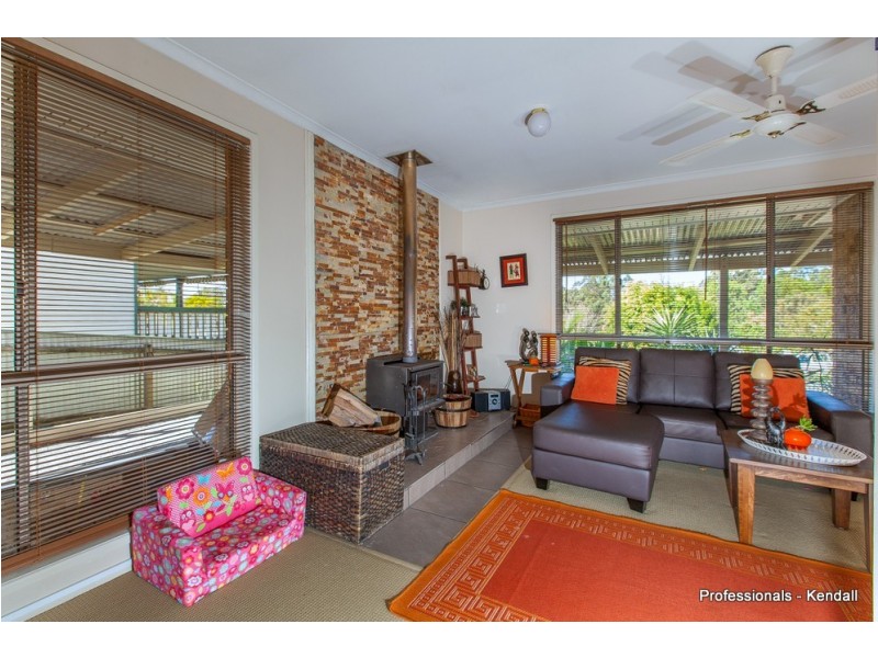 25 Tolima Drive, Tamborine Mountain QLD 4272