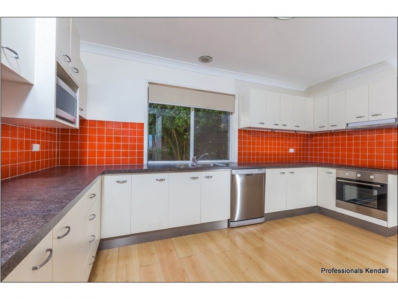 19 Paradise Drive, Tamborine Mountain QLD 4272